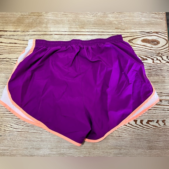 Nike shorts - Picture 3 of 3